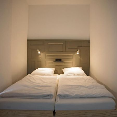 Schillinger-Berlin Am Tempelhofer Feld Aparthotel Ruang foto