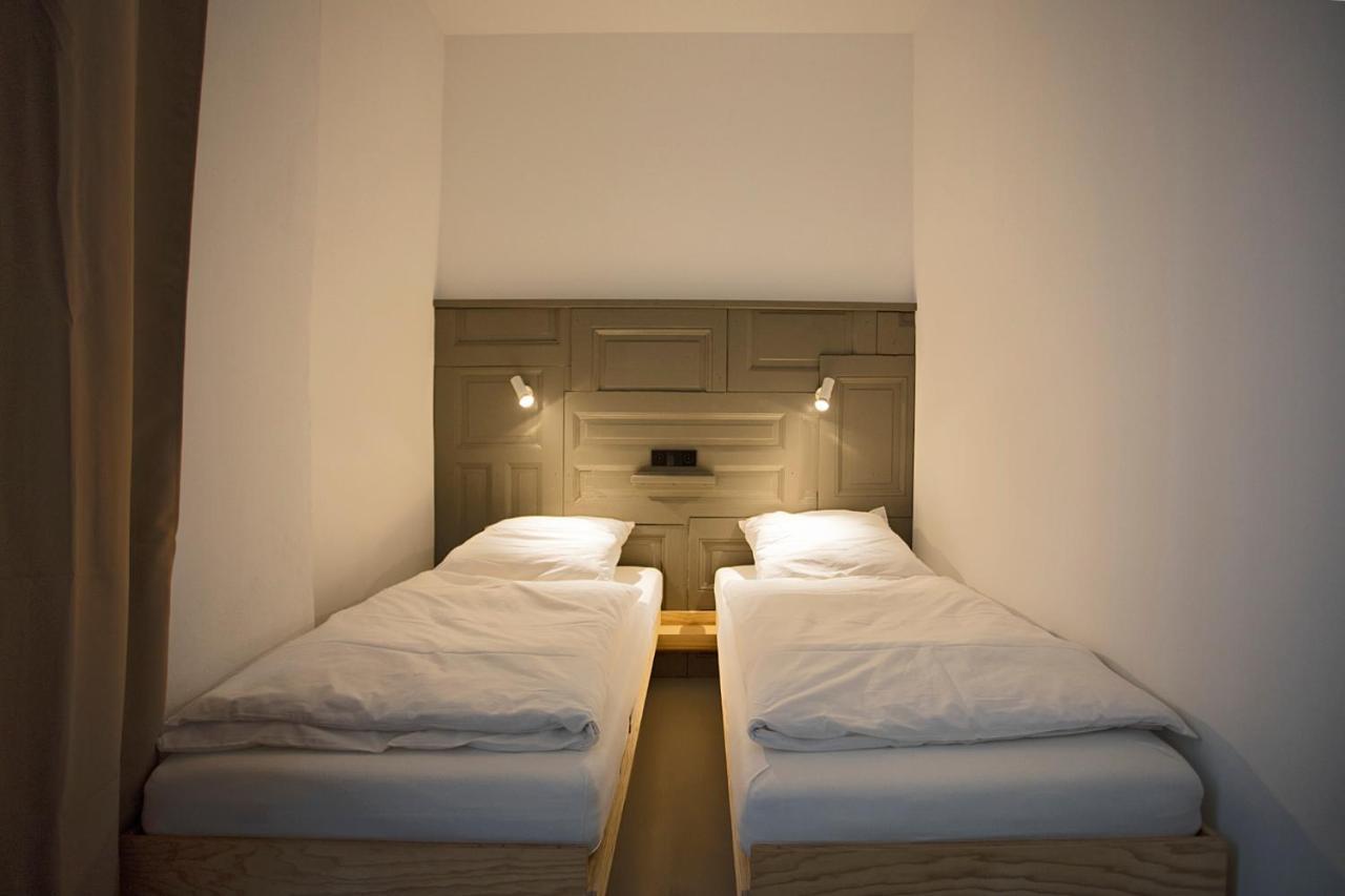 Schillinger-Berlin Am Tempelhofer Feld Aparthotel Ruang foto