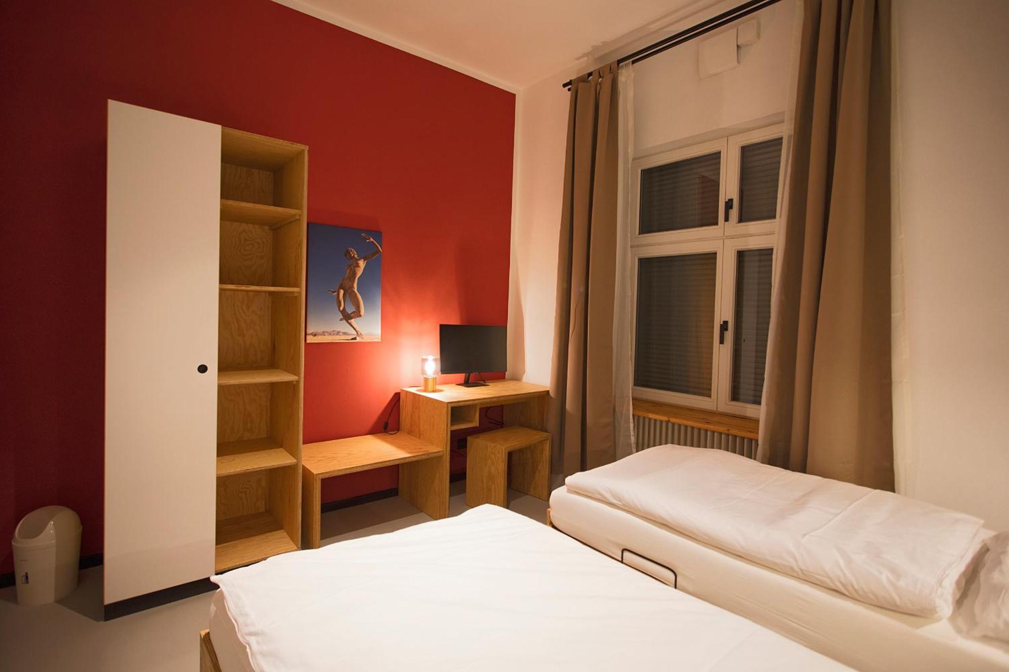 Schillinger-Berlin Am Tempelhofer Feld Aparthotel Ruang foto